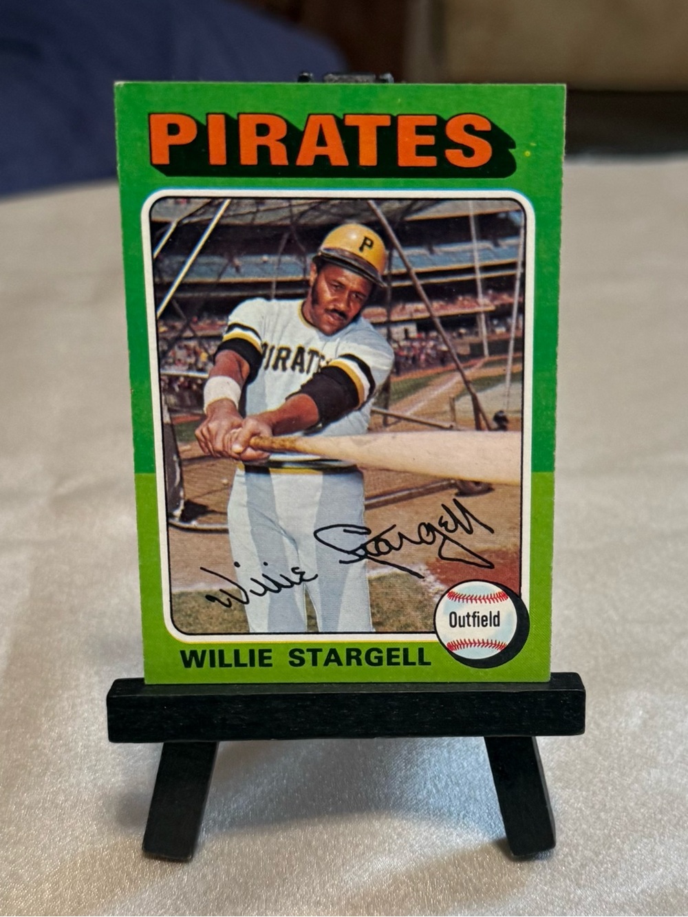 Willie Stargell HOF, #100, Topps, 1975, Pitts Pirates, Perfectly Centered - Mint